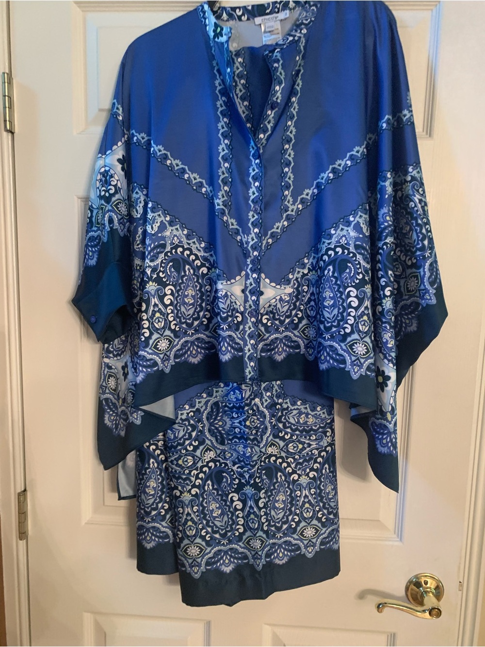 Chicos satin 2piece poncho top set